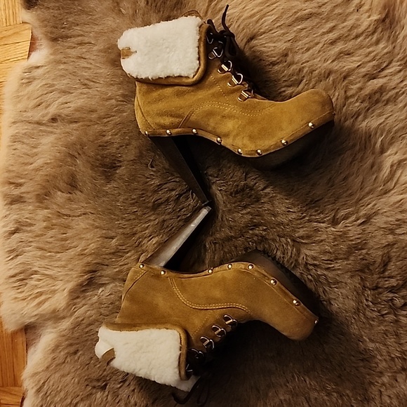 DSQUARED2 Shoes - DSQUARED2 SUEDE FOR FEMALE angle boots